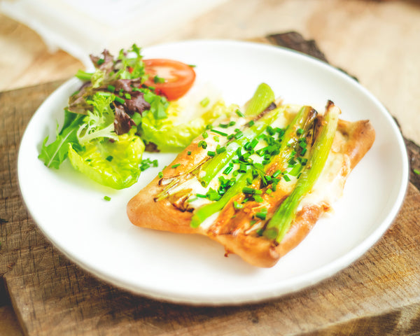 Spring Onion & Cheddar Pizza Toasts